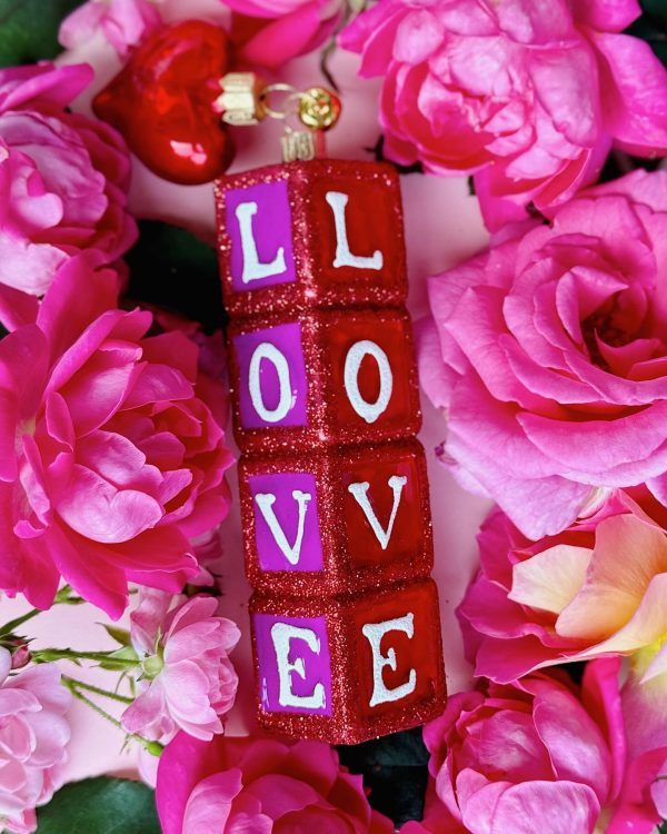 Hand Painted Pink and Red Glitter Pop Art 'Love' Christmas Tree Ornament Decoration with Red Glass Heart CharmHand Painted Pink and Red Glitter Pop Art 'Love' Christmas Tree Ornament Decoration with Red Glass Heart Charm